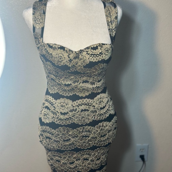 Black and gold sexy night dress size s black lace with gold floral print - Picture 13 of 16